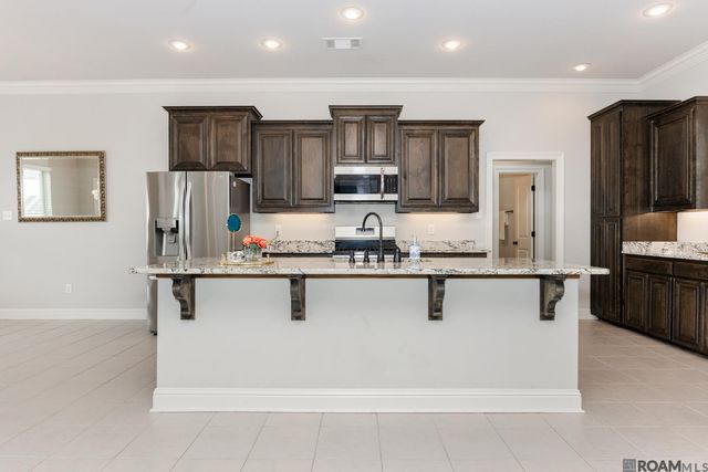 6409 Union Dr, Addis, LA 70710