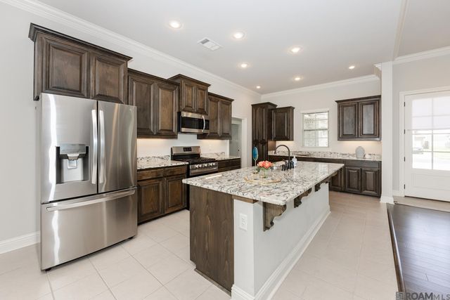 6409 Union Dr, Addis, LA 70710