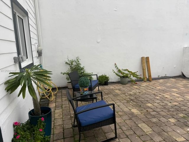 1324 W 71st Street, Hialeah, FL 33014