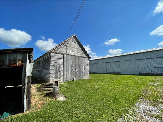 8279 Baumhart Road, Vermilion, OH 44089