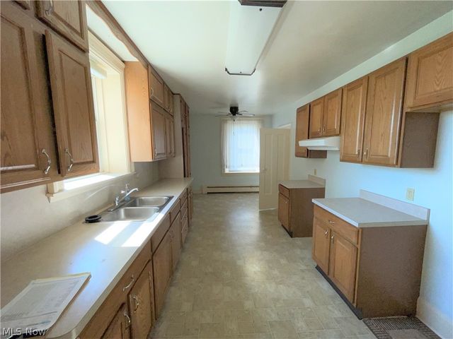 8279 Baumhart Road, Vermilion, OH 44089