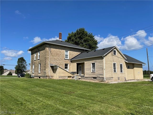 8279 Baumhart Road, Vermilion, OH 44089