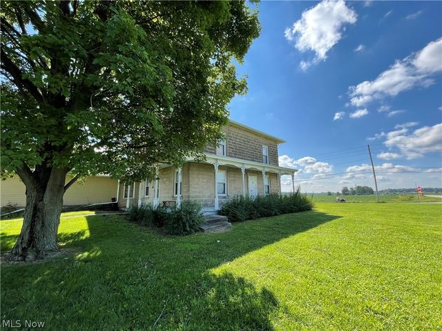 8279 Baumhart Road, Vermilion, OH 44089