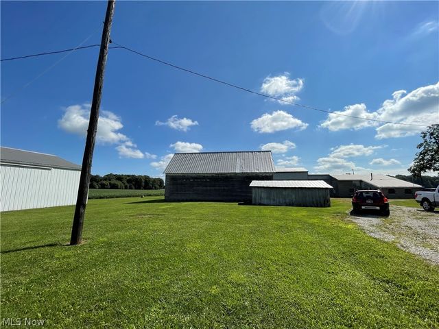 8279 Baumhart Road, Vermilion, OH 44089