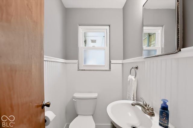 2015 W 46th Street, Indianapolis, IN 46228