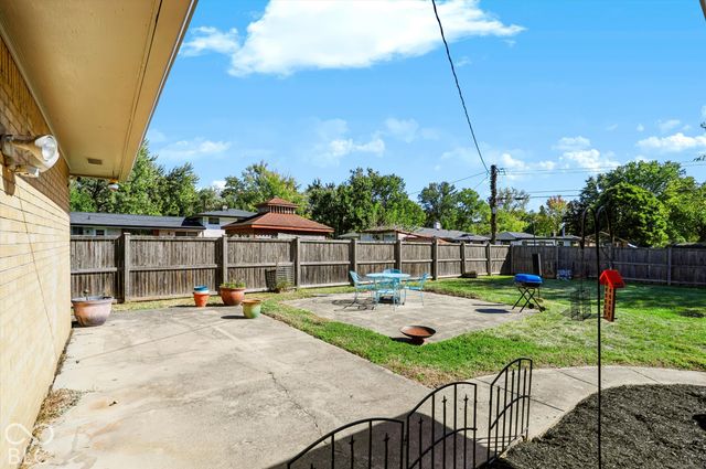 2015 W 46th Street, Indianapolis, IN 46228