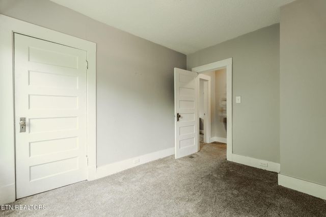 1619 Beaumont Ave, Knoxville, TN 37921