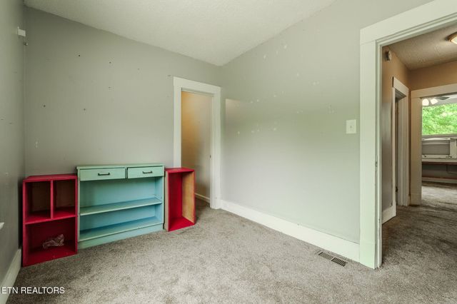 1619 Beaumont Ave, Knoxville, TN 37921