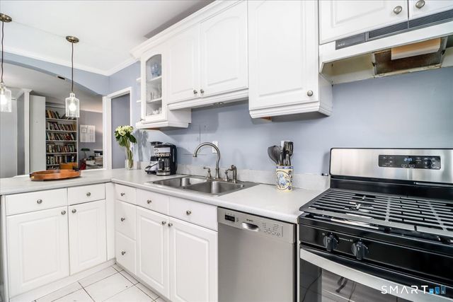 30 Glenbrook Road APT 10F, Stamford, CT 06902