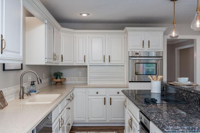 75 Telemark Drive, Mankato, MN 56001
