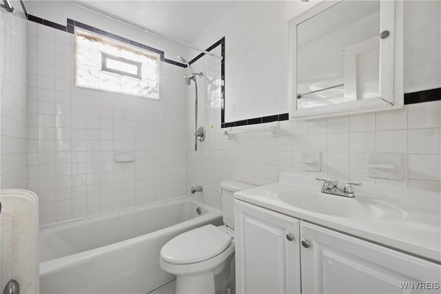 37 Inwood Place, Buffalo, NY 14209