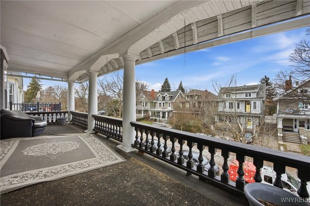 37 Inwood Place, Buffalo, NY 14209