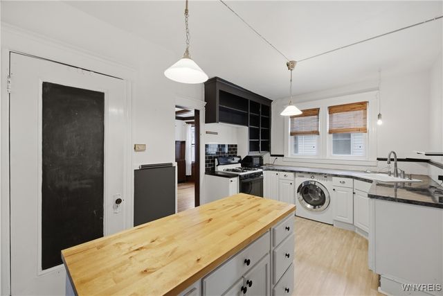 37 Inwood Place, Buffalo, NY 14209