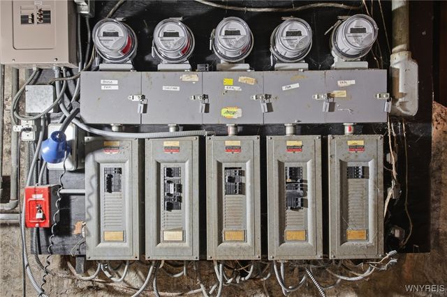 37 Inwood Place, Buffalo, NY 14209