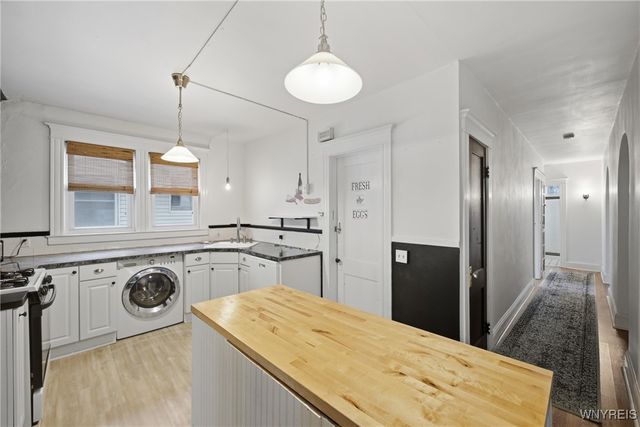 37 Inwood Place, Buffalo, NY 14209