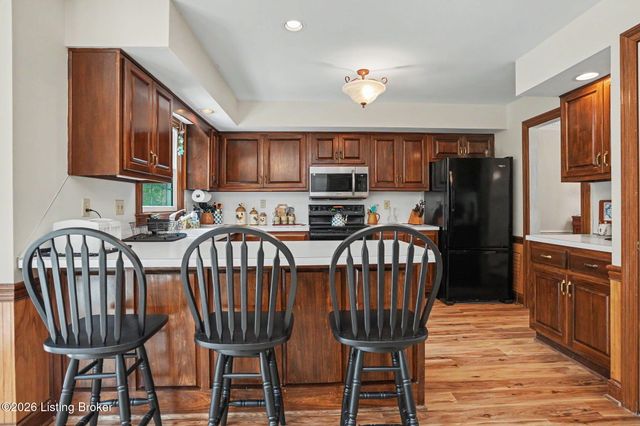 3719 E Locust Cir, Prospect, KY 40059