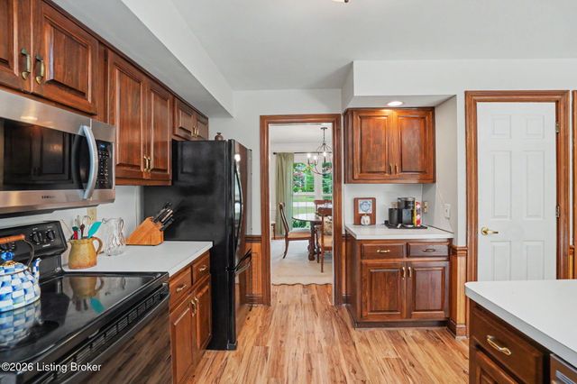 3719 E Locust Cir, Prospect, KY 40059