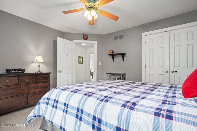 3719 E Locust Cir, Prospect, KY 40059