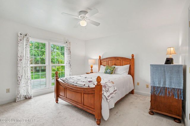 3719 E Locust Cir, Prospect, KY 40059