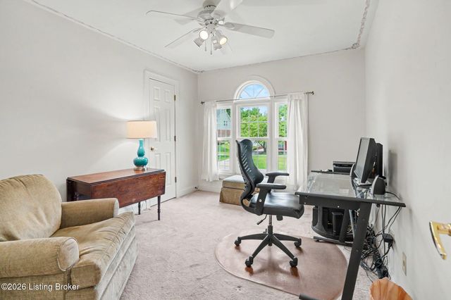 3719 E Locust Cir, Prospect, KY 40059