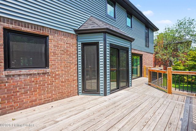 3719 E Locust Cir, Prospect, KY 40059