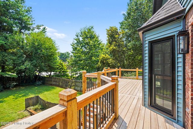3719 E Locust Cir, Prospect, KY 40059