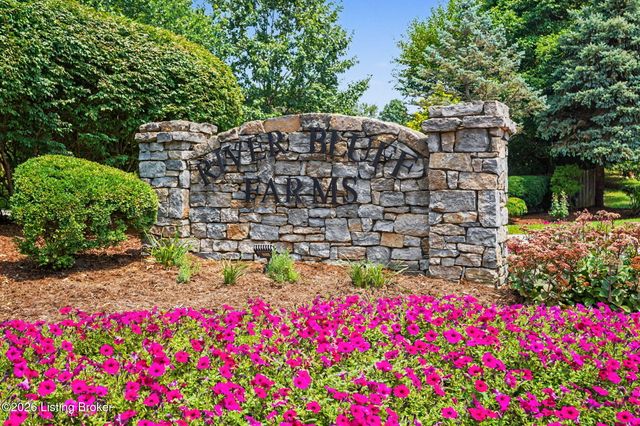 3719 E Locust Cir, Prospect, KY 40059