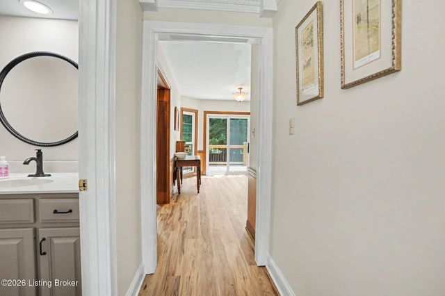 3719 E Locust Cir, Prospect, KY 40059