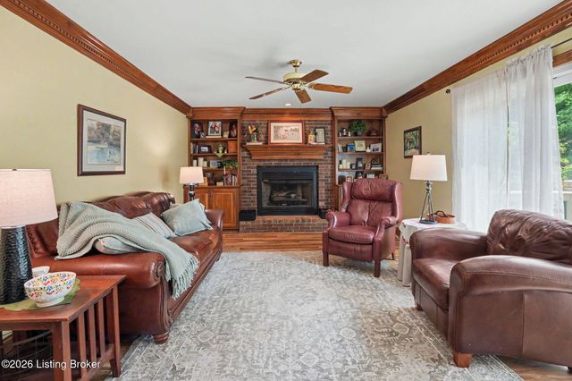 3719 E Locust Cir, Prospect, KY 40059