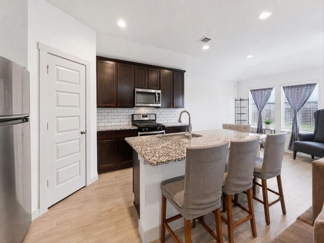 8219 Precious Passing Way, Rosharon, TX 77583
