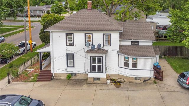 817 Front Street, Aurora, IL 60505
