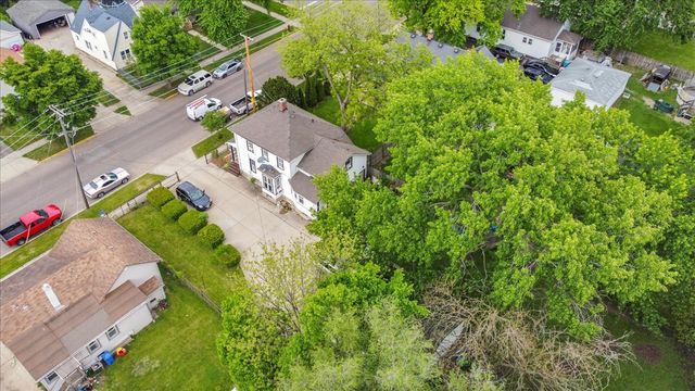 817 Front Street, Aurora, IL 60505