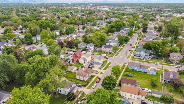 817 Front Street, Aurora, IL 60505