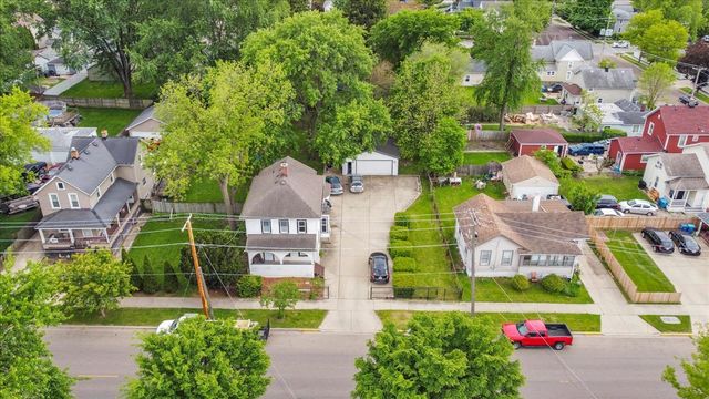 817 Front Street, Aurora, IL 60505