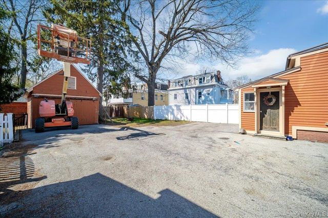 25 Balding Avenue, Poughkeepsie, NY 12601