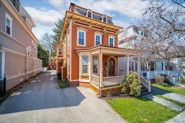 25 Balding Avenue, Poughkeepsie, NY 12601