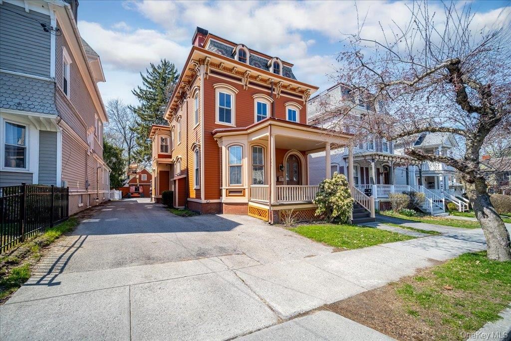 25 Balding Avenue, Poughkeepsie, NY 12601