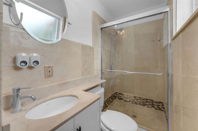 2900 SW 98th Avenue, Miami, FL 33165