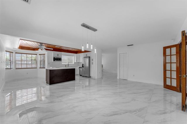 2900 SW 98th Avenue, Miami, FL 33165