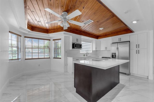 2900 SW 98th Avenue, Miami, FL 33165