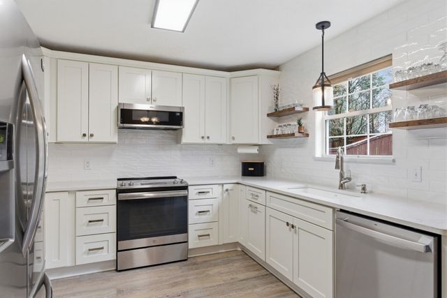 6857 Sunnywood Dr, Nashville, TN 37211