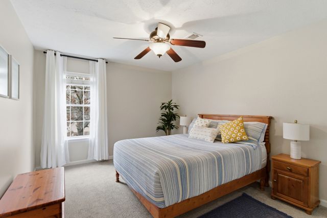 6857 Sunnywood Dr, Nashville, TN 37211