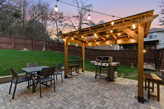 6857 Sunnywood Dr, Nashville, TN 37211