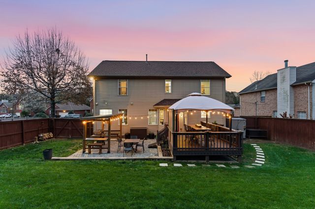 6857 Sunnywood Dr, Nashville, TN 37211