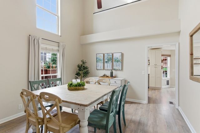 6857 Sunnywood Dr, Nashville, TN 37211