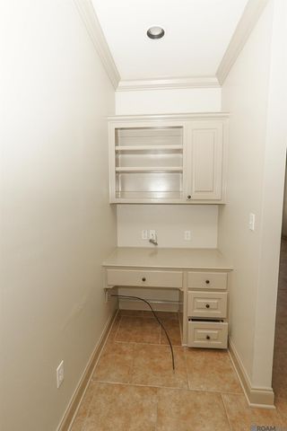 9052 Winding Lake Ave, Baton Rouge, LA 70810