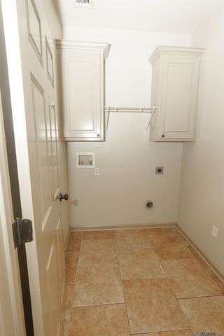 9052 Winding Lake Ave, Baton Rouge, LA 70810