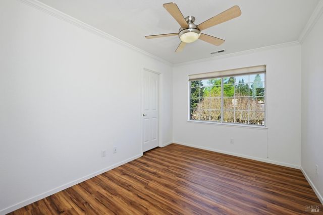 1005 SE Woodlake Dr SE, Santa Rosa, CA 95405