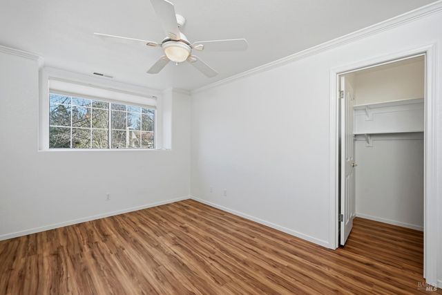 1005 SE Woodlake Dr SE, Santa Rosa, CA 95405