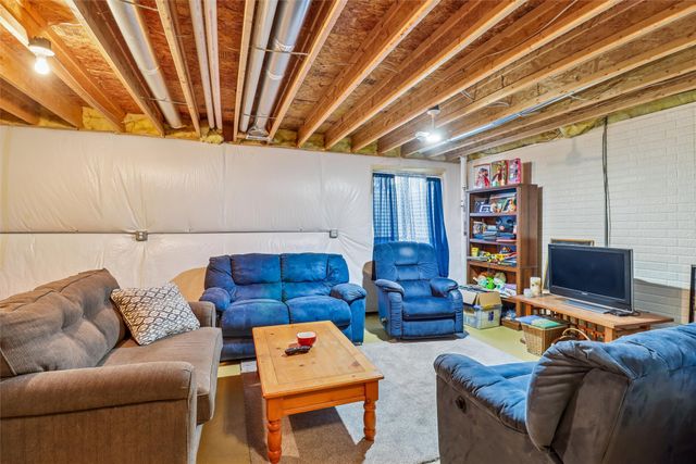 330 SE Whitetail Lane, Waukee, IA 50263